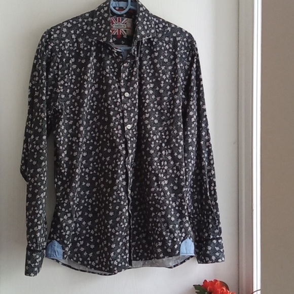 7 Downie St. | Long Sleeve Button Down Shirt - Picture 2 of 11